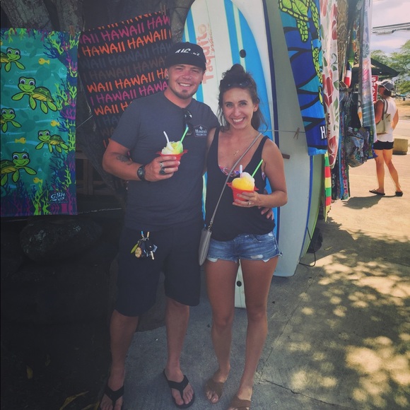 Meet your Posher, Megan - Picture 3 of 3